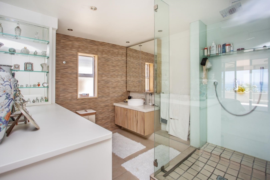 2 Bedroom Property for Sale in Green Point Western Cape